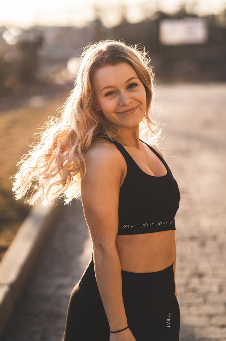 Blonde Woman Wearing an Activewear